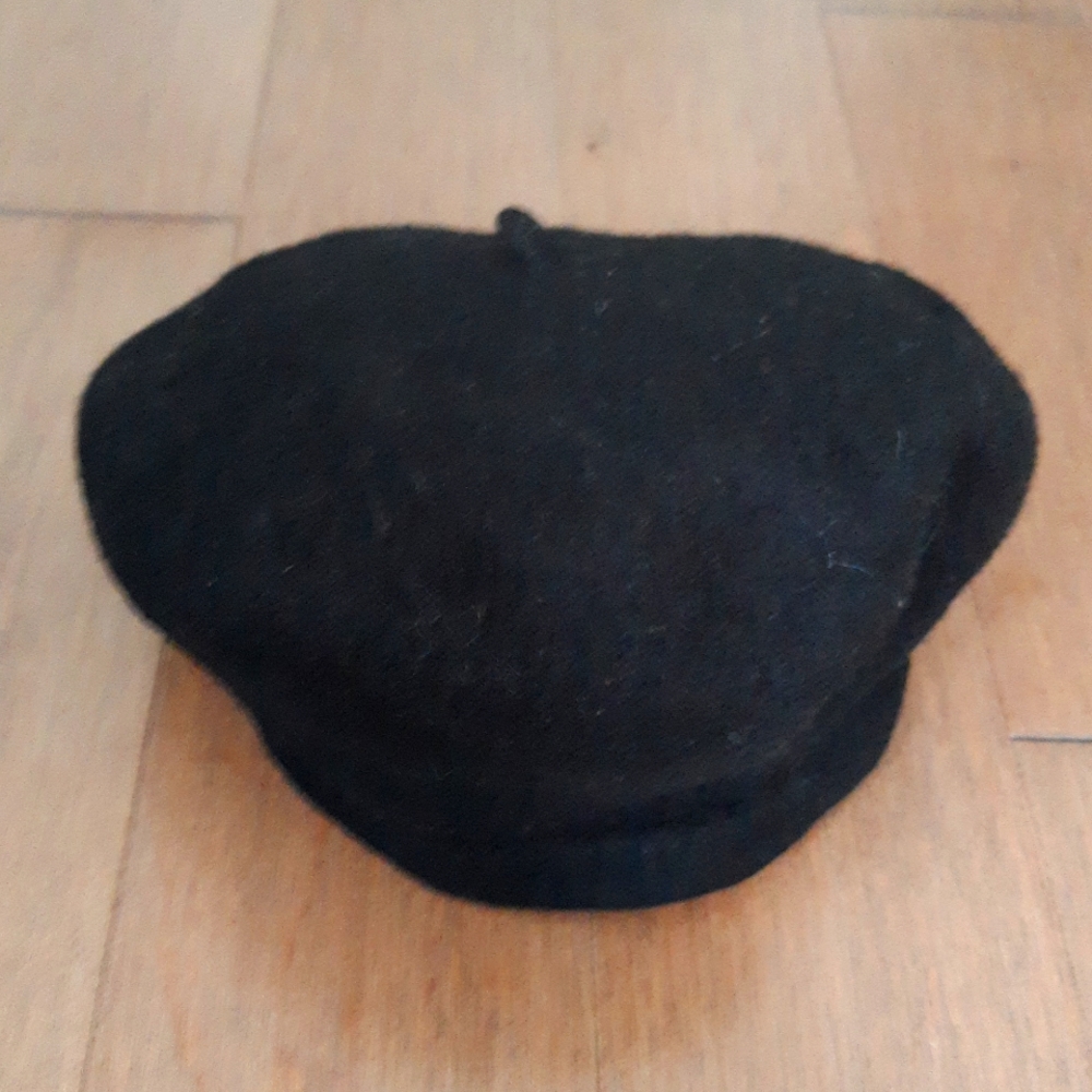 Viintage 100% wool classic black beret